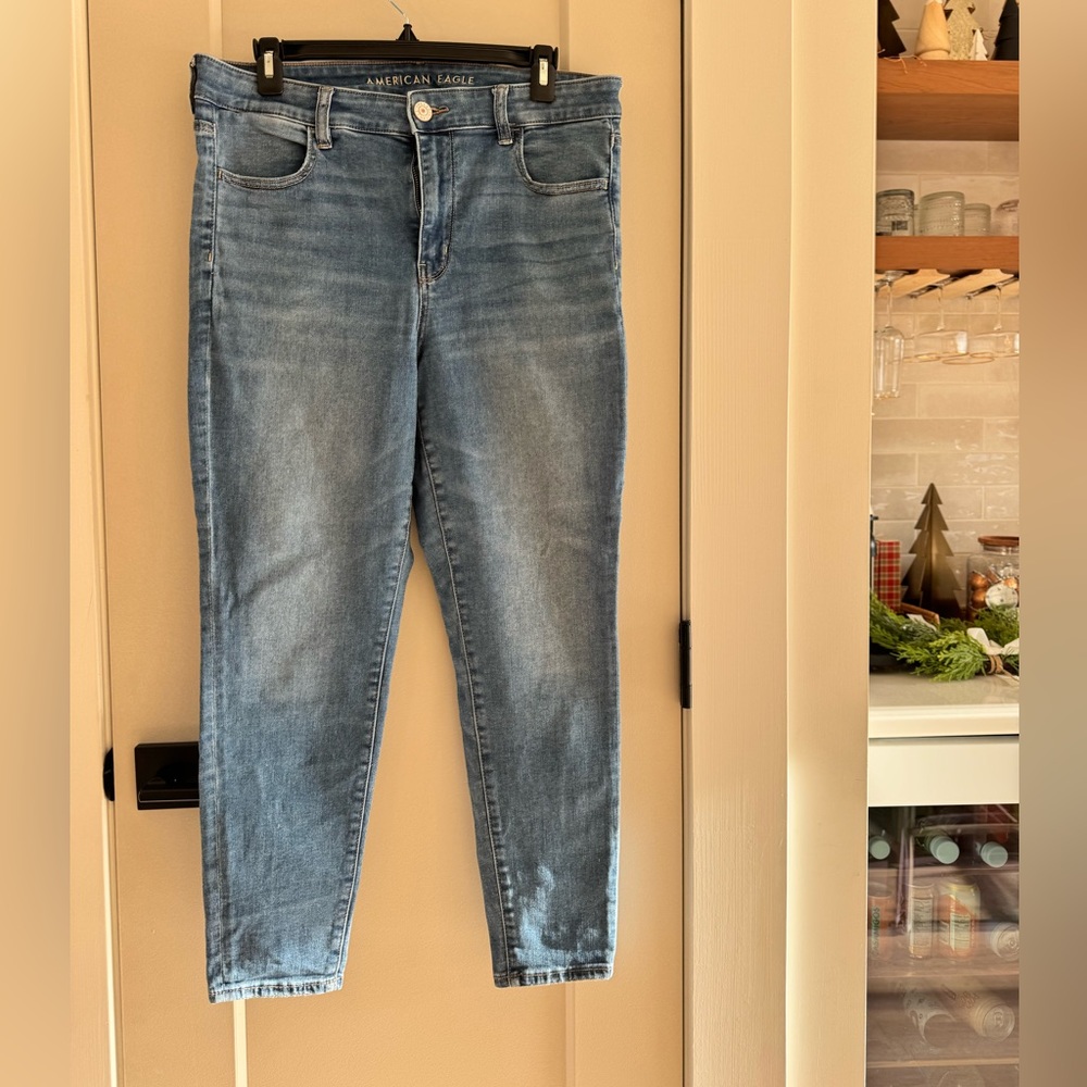 American Eagle Outfitters Women's Light Blue Ankle Jeans